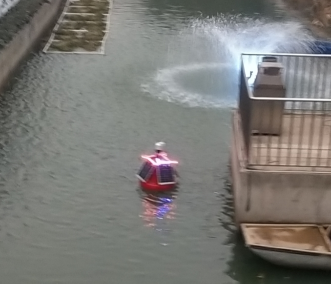 水質(zhì)監(jiān)測浮標站圖片6