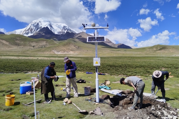 草原生態(tài)監(jiān)測氣象站圖片2 草原生態(tài)監(jiān)測氣象站圖片2